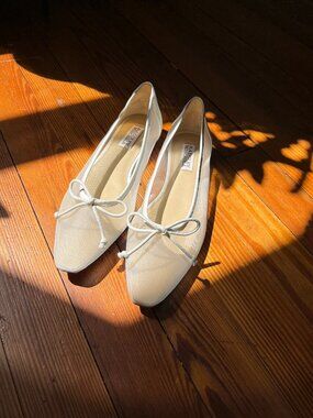 Badgley Mischka Cam Pointed Toe Leather Flats with Bow | Bridal Flats Size 7